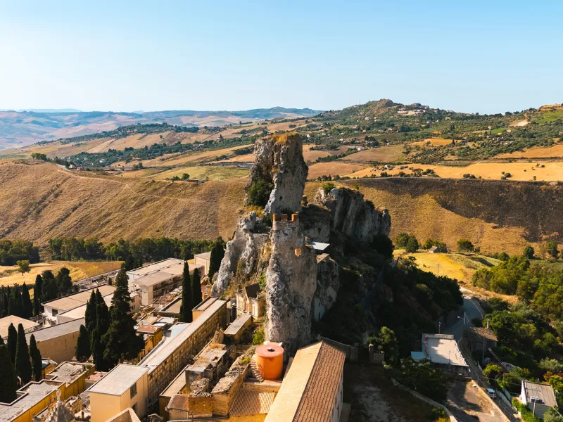 Castello di Pietrarossa