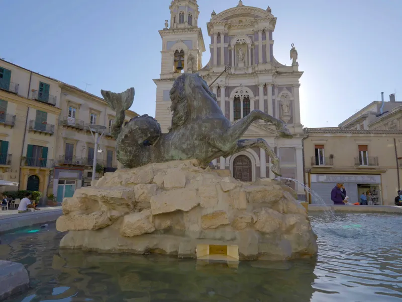 Fontana del Tritone