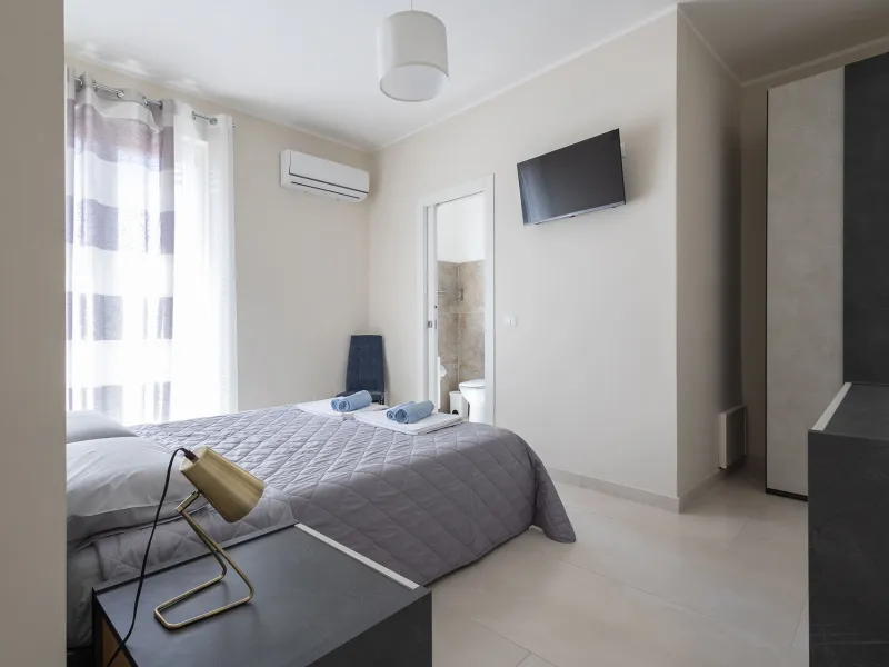 Leaf Aparthote, camera