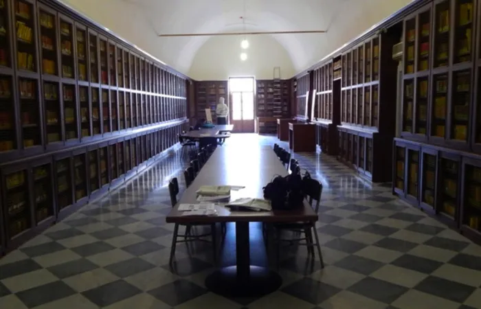 Ancien Collège des Pères Jésuites – Bibliothèque Municipale