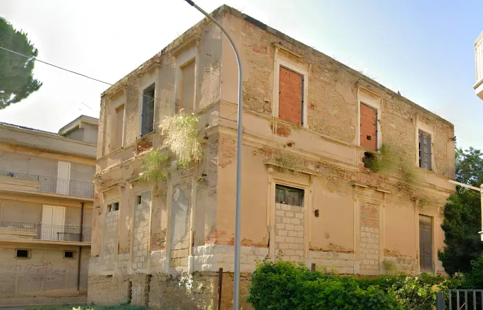 Abandoned Station of Delia and Railway Keeper’s House