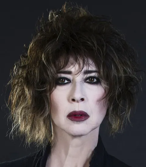 Veronica Pivetti in “L’inferiorità mentale della donna”