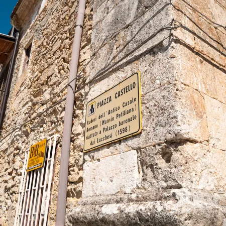 Palazzo baronale dei Lucchesi