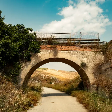 Ponte della ferrovia di Delia
